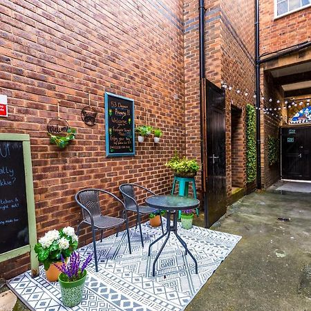 Stylish Chester City Centre Apartment By 53 Degrees Property, Ideal For Couples & Business Professionals - Sleeps 4 エクステリア 写真